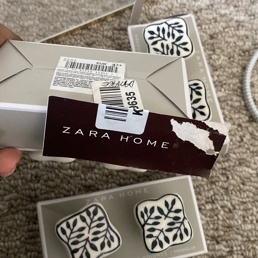 Drawer knobs - Picture 2 of 3